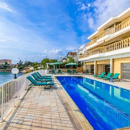 Sleeps 14 With Pool Air Con And Wifi *