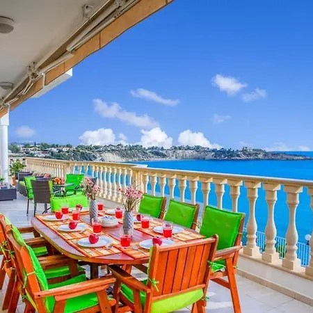 Sleeps 14 With Pool Air Con And Wifi Villa *