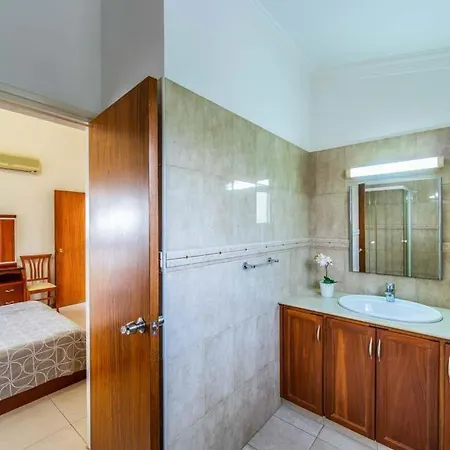 Villa Sleeps 14 With Pool Air Con And Wifi