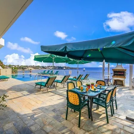 Вилла Sleeps 14 With Pool Air Con And Wifi *