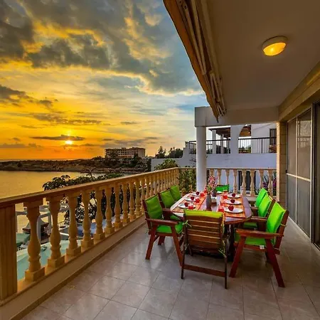 Sleeps 14 With Pool Air Con And Wifi Вилла *