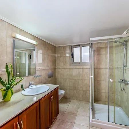 Sleeps 14 With Pool Air Con And Wifi Βίλα Πέγεια