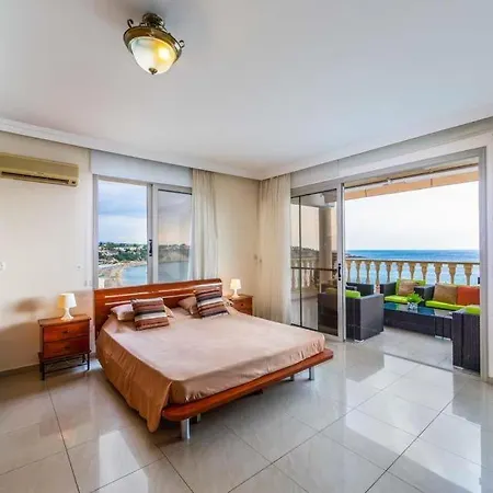 Sleeps 14 With Pool Air Con And Wifi Вилла Пейя